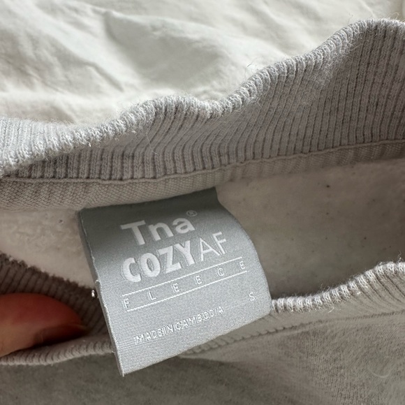 TNA Cozy AF Fleece - Picture 3 of 4